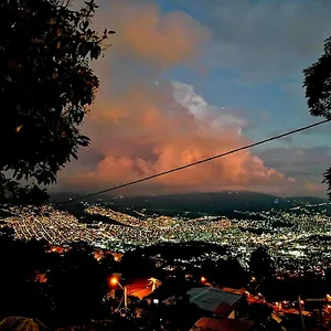 Hostal Casa La Juana Bed and breakfast Medellín